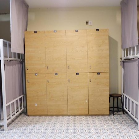 Vy Da Backpacker Hostel Хошимин Экстерьер фото