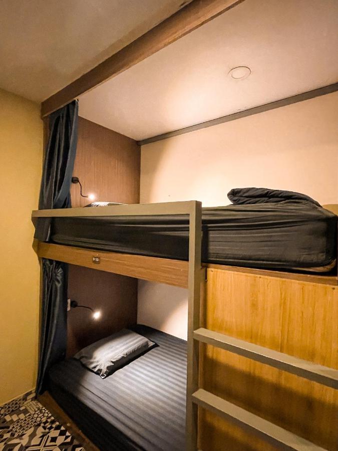 Vy Da Backpacker Hostel Хошимин Экстерьер фото