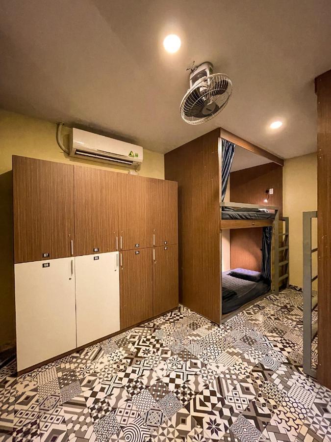 Vy Da Backpacker Hostel Хошимин Экстерьер фото