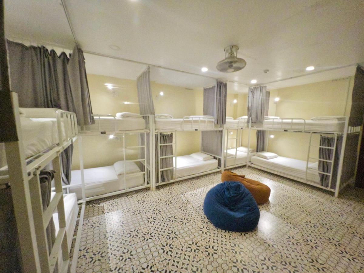Vy Da Backpacker Hostel Хошимин Экстерьер фото