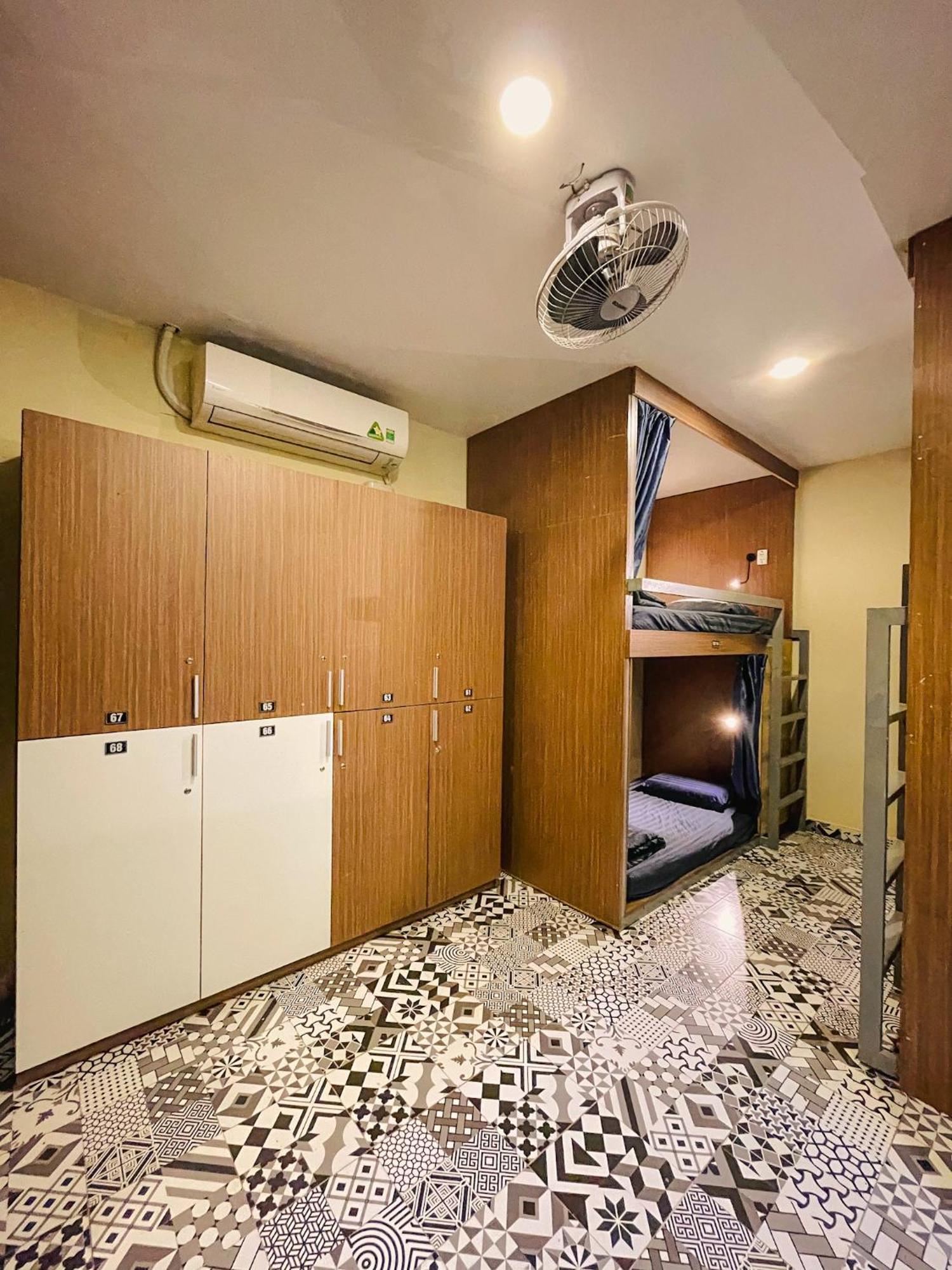 Vy Da Backpacker Hostel Хошимин Экстерьер фото