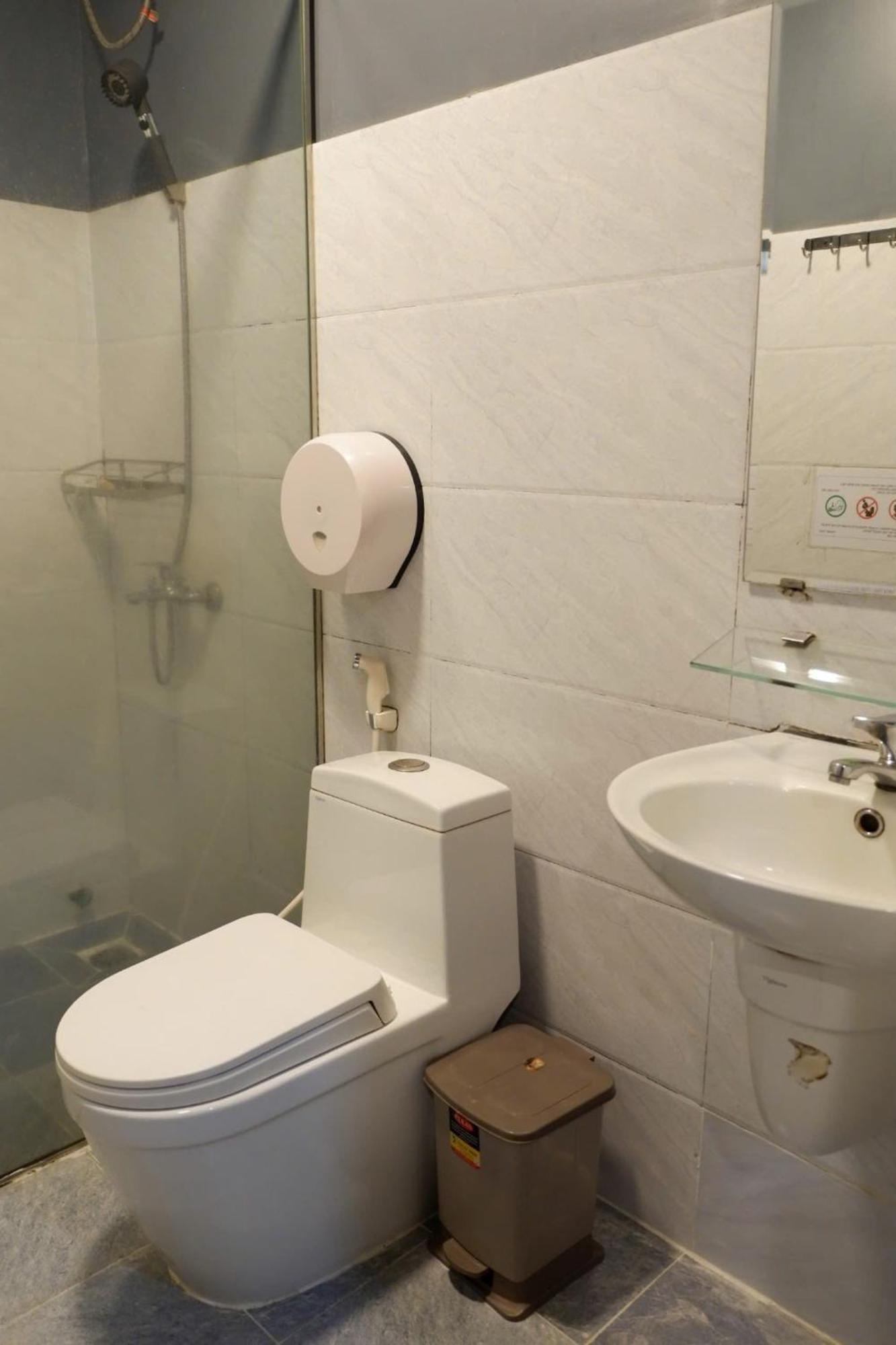 Vy Da Backpacker Hostel Хошимин Экстерьер фото
